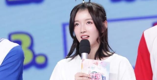  国内|《站稳了》选拔常驻新人，何炅维嘉对她偏爱太明显，这是内定了吗