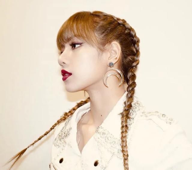  高马尾|美丽无死角的女孩，都把发型换成了这些样子