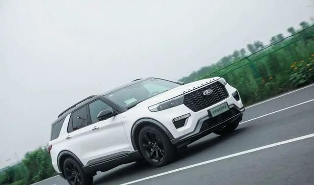  福特|精致的“大兄弟”儿，试驾长安福特全新探险者