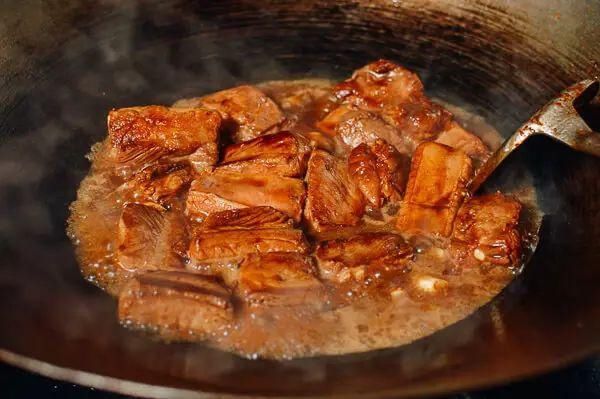  不放过|排骨别再熬汤了，这么做香得连盘子都不放过！