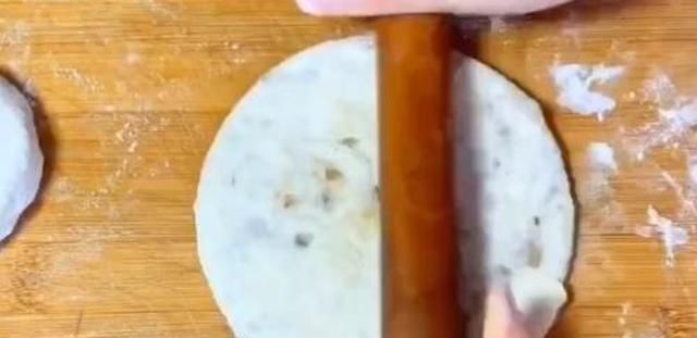  早餐|我家女儿隔三差五点名要吃这早餐, 烙一烙5分钟出锅, 解馋还顶饱