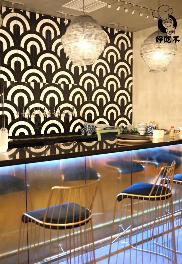  进去|纽约第一家日式油泼面+宝藏小酒馆新张！进去的居然都被上了一课？