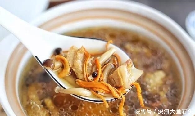  做法|老鸭汤最鲜美的13种做法，清香养胃还不腻，一连喝3碗都不够！