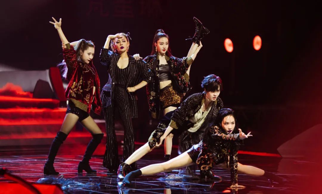 金晨|《乘风破浪的姐姐》三轮公演过后连宁静都输了,她俩却未尝败绩!