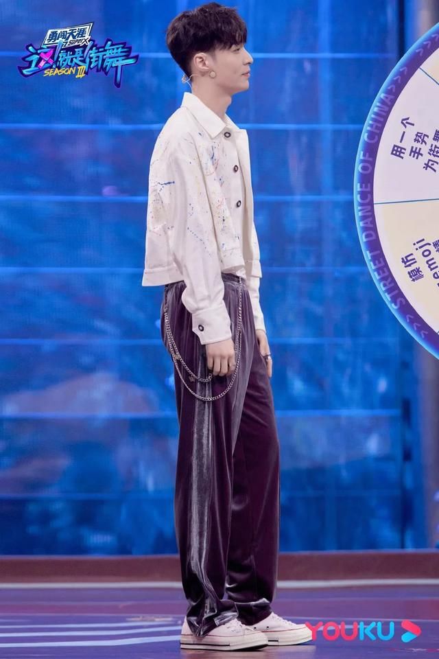 一共|王一博和《这就是街舞3》一共费了多少双鞋?