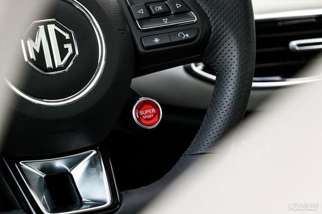 玩法|十多万的SUV还有什么新玩法？试驾MG领航