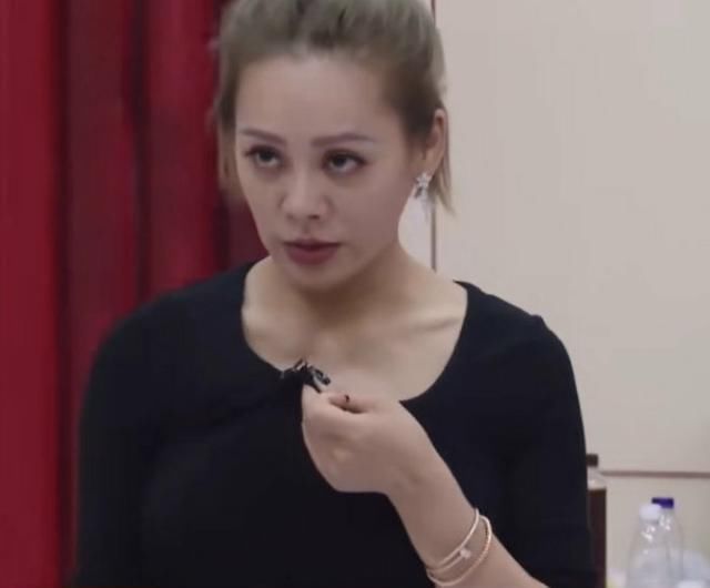  塑料|戳心：奔放洒脱的宁静，观众喜爱度排名第二，却遭遇塑料姐妹花