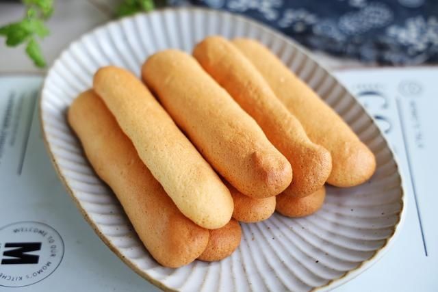  手指饼干|面粉和鸡蛋试试这样做，无油少糖，既当零食又当早餐，做法超简单