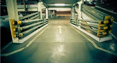  千万别|在地下停车场，千万别做这几件事！