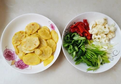 外酥|8月胃口差,遇到这菜别错过,一煎一炒,外酥里嫩,鲜美又下饭