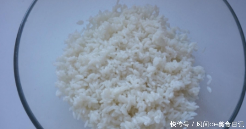  米饭|蛋炒饭做的不好吃？连鸡蛋和饭怎么放都不清楚，难怪不好吃！