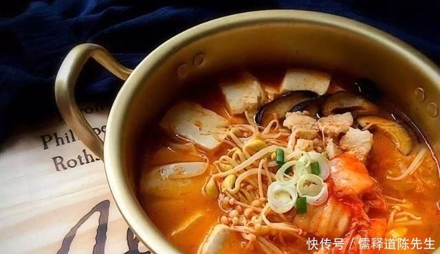 辣白菜|美食诱惑,韩式泡菜汤好吃的秘密!绝对不能少了这2样