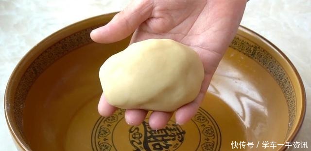 在家|马上中秋节了,教你在家做老式酥皮月饼,步骤详细,想失败都难
