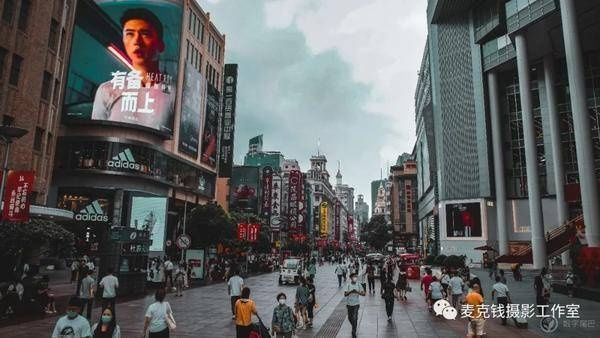  理光|从＂新天地＂到＂新世界＂ 理光 GR3 的街头日记