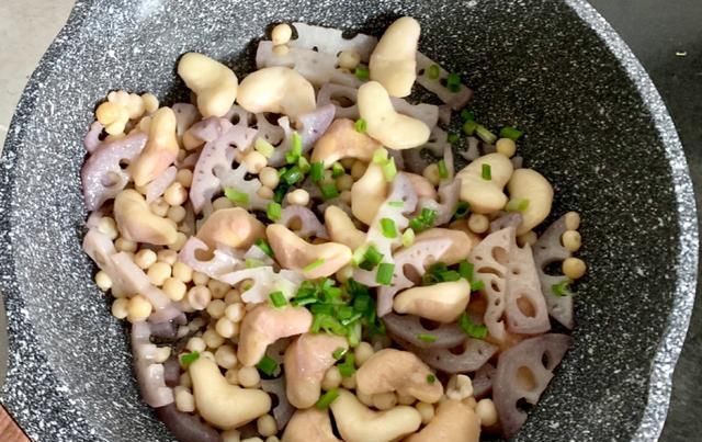  人参|鸡头米是“水中人参”，100元1斤，再贵也要买，常吃身体好