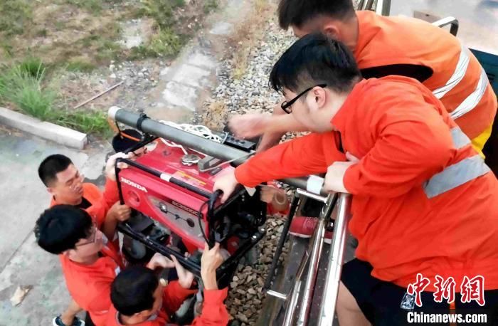 部门|福建铁路部门全力备战台风“黑格比”