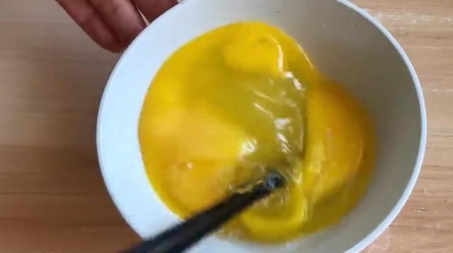 玉米面|玉米面最好吃的新做法,不烫面,不揉面,这样做的更好吃!