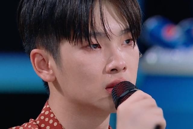  比起|比起《少年之名》，《明日之子》到底赢在了哪里？