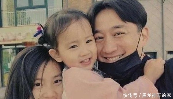 黄磊|黄磊林志颖都是好爸爸,工作之余不忘陪伴3个孩子,既宠娃又宠妻