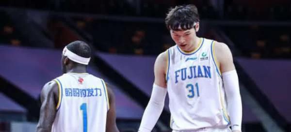 咖啡店|后续来了!劳森在咖啡店大声喧哗,与国人发生争执,球迷:素质低