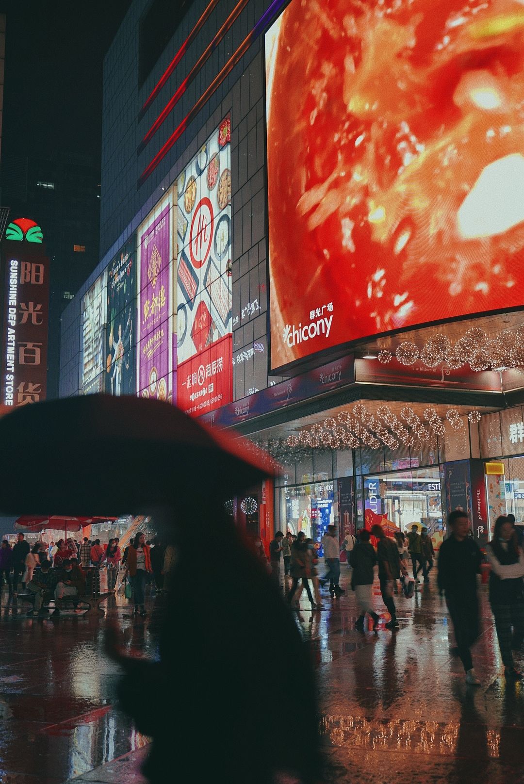 商场里|美食打卡攻略!每一个美食聚集地,都种满了成都人