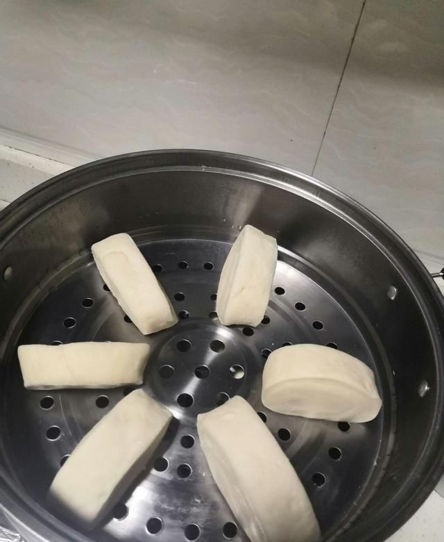 馒头|蒸了60年馒头的奶奶说,牢记这一步,包你蒸出来的馒头又松又软