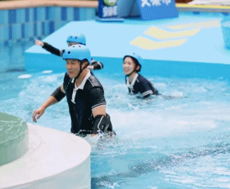  张艺兴|张艺兴，李晨，人与人果然有差距