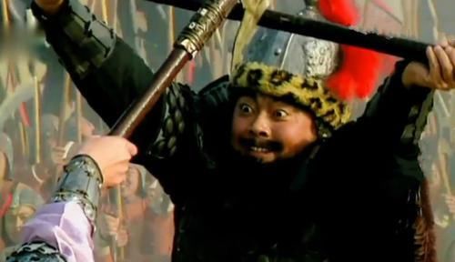差点|虎牢关前吕布耀武扬威,公孙瓒差点被杀,赵云为何只观战不出手?