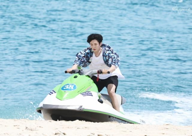  冲浪|又一综艺未播先火！吴宣仪、李汶翰加盟，仅路透就不输《夏日冲浪》