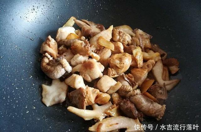 营养|它被称为“秋果之王”,秋凉吃正好,和鸡肉一起做美食,营养滋补