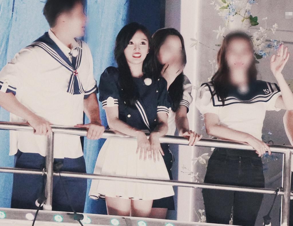  偶像|吴宣仪终于追星成功，和偶像同台录综艺，看到是谁：谁不羡慕？