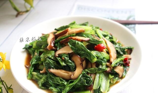 炒青菜|香菇和“它”是绝配,比炒青菜更脆爽,比炒肉更鲜香,吃不够!