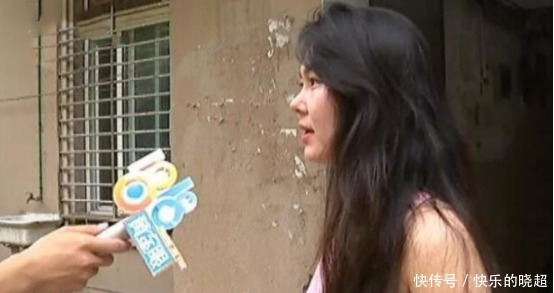  单身|单身女子租房，2对情侣室友半夜还在洗澡，中介你也找一个