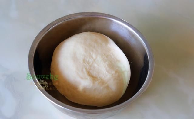  面包|烘焙9年，这个面包方子用了8年，蓬松香软不塌陷，最靠谱了!