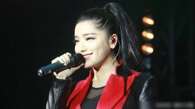  冠军|一档综艺集齐超女的前三甲，冠军仍是选手，被当初亚军和季军点评