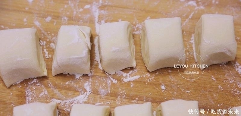  面团|1碗面粉、1包牛奶、1个鸡蛋, 烙好的饼和面包一样好吃