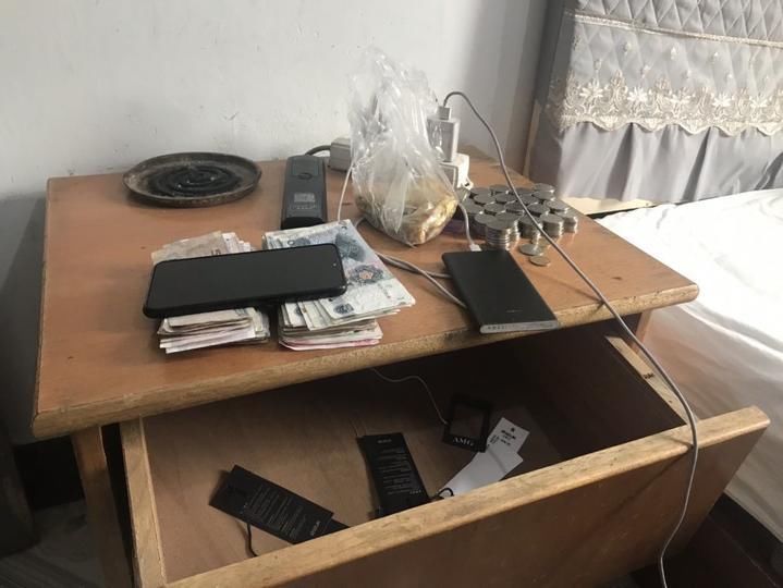 交代|哟,偷钱还记明细账?正好警察上门了一一交代!