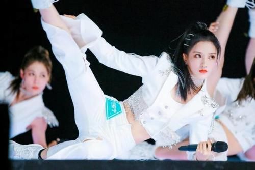  成团|刘些宁自称在韩国没什么朋友后，成团夜获gugudan全体成员祝福