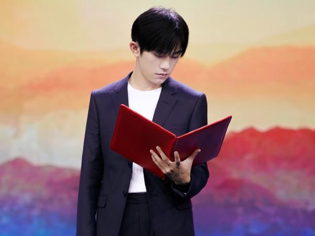  全网|00后“最火”的5位男艺人：范丞丞第四，王源第二，榜首全网C位