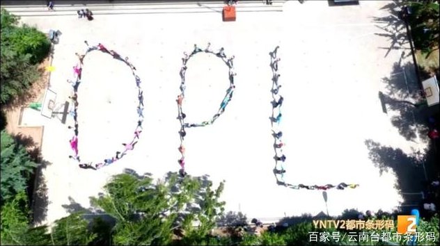 喜欢|“把我所学的、我的爱好传给喜欢的学生”陡普鲁小学里的拳击教练