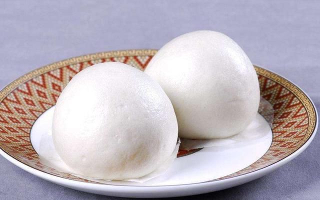  馒头|如何制作出＂又白又软＂的馒头？馒头店老板：教你3招！