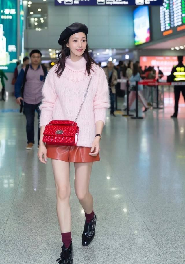  身材|张钧甯这么好的身材竟然被一件裙子给埋没了，真是可惜！