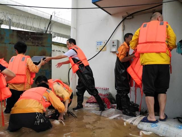 机械室|鏖战风雨 铁路合福中继四抢险记