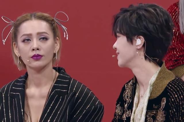 表演|《乘风破浪》王霏霏遭宁静冷眼对待太尴尬,两人隐藏矛盾不可避免