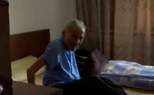  法院|“拆二代”败光家里4套房！老父亲回家看到这一幕...气懵了