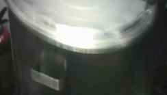  小龙坎老火锅|扫把刷锅？！这家知名火锅店又惹事了