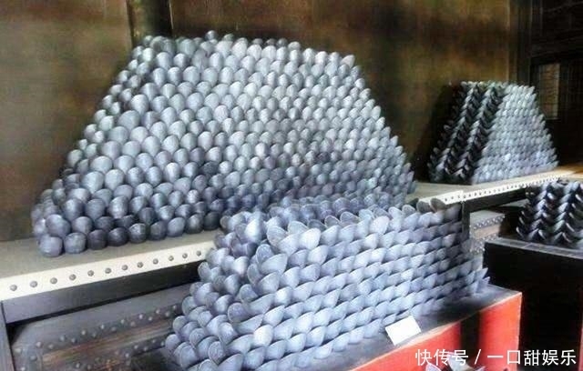 清朝|随满清入关的八旗子弟，后期竟都成了“吸血鬼”，硬将大清榨亡了