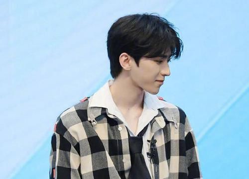  直拍|《创3》教练女团舞直拍上线，被吐槽在《青2》拿F，有点过了