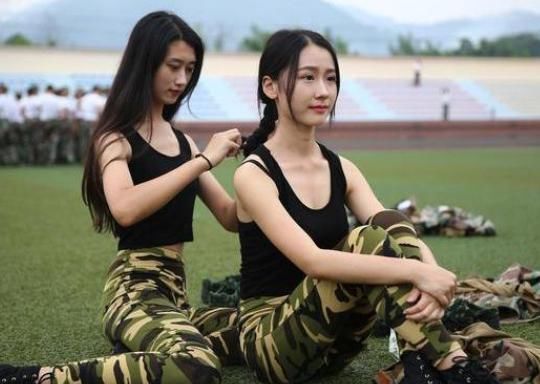  踢正步|军训时“最磨人”的3个项目，站军姿不算啥，第三个体育生看了也会怂