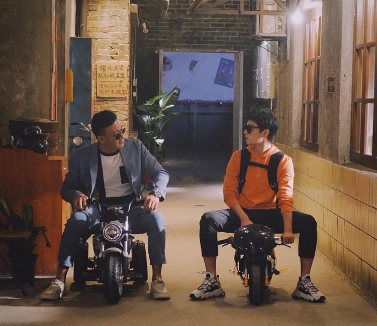  嘉宾阵容|《元气满满的哥哥》队长宣传片，胡军杨洋反差萌太大，同框像父子